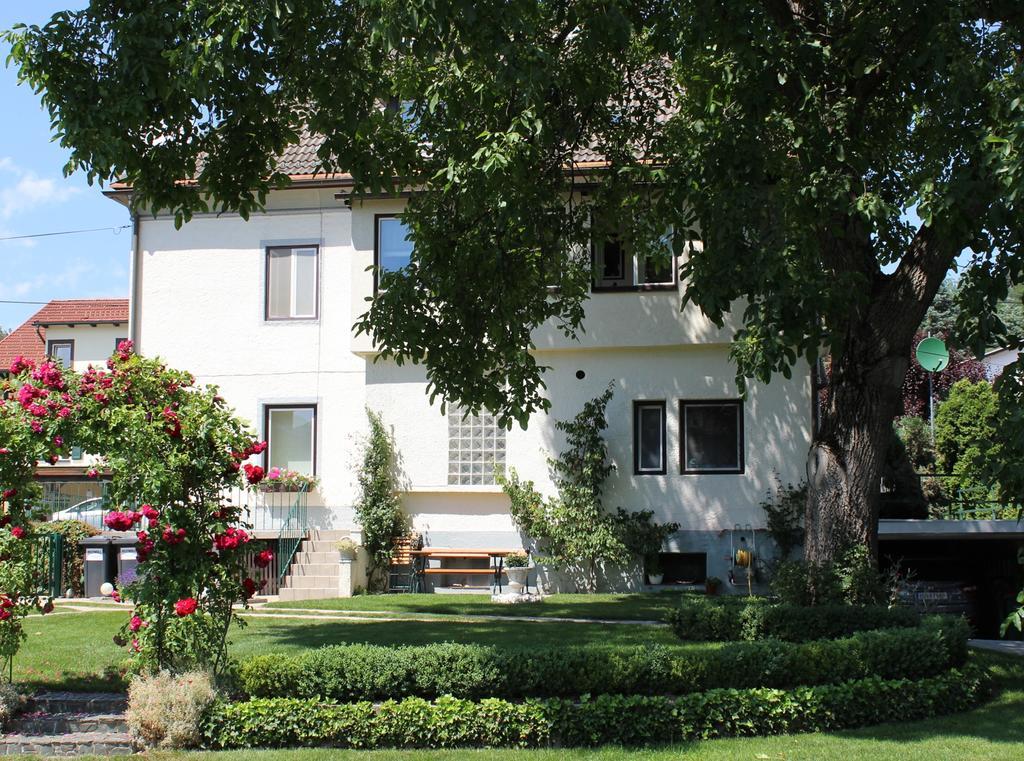 קרומפנדורף Ferienwohnung Und Gaestezimmer Korb מראה חיצוני תמונה